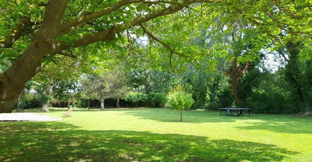 Le Mas Des Vergers Salon-de-Provence Zewnętrze zdjęcie